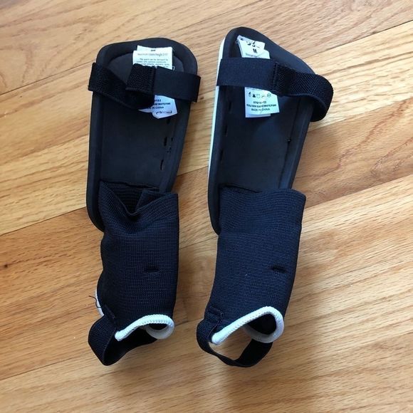 Youth Shinguards. NEW! - Picture 4 of 5